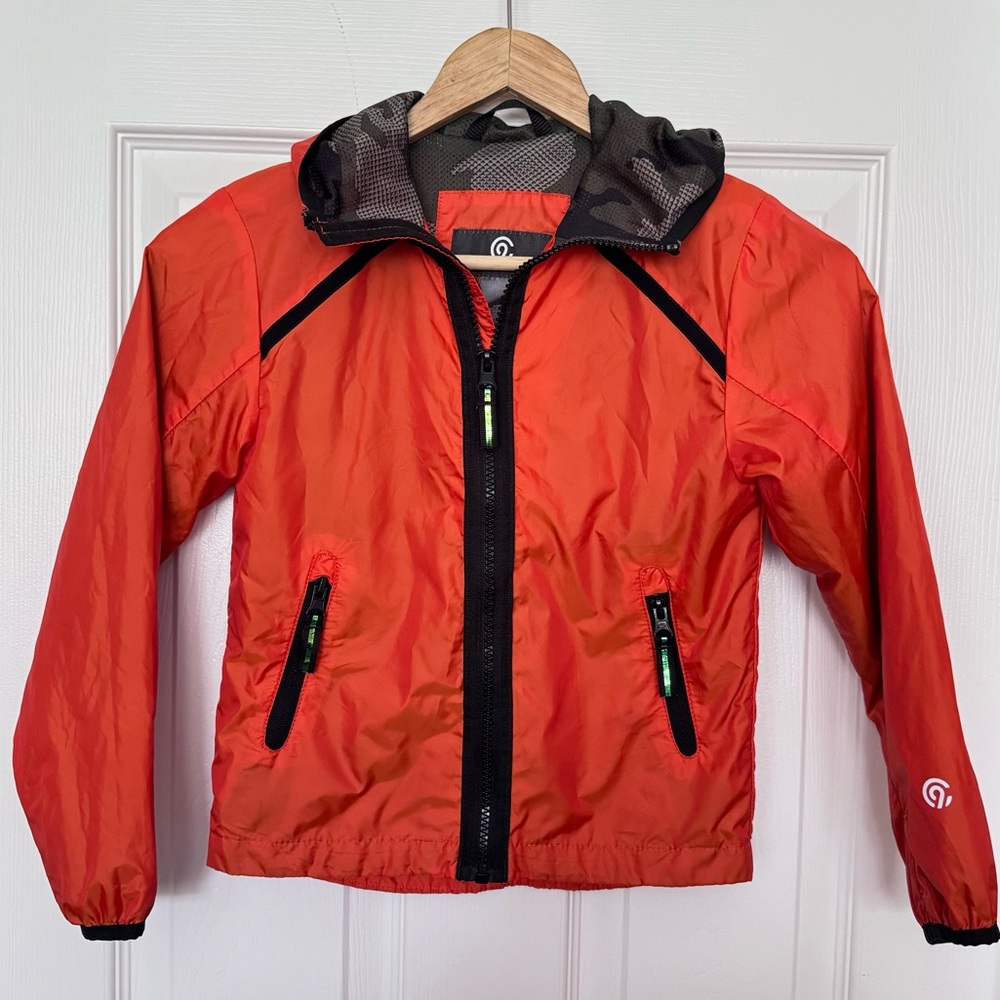 Champion Rain jacket with Hood and Water-Resistant Material Sz XS